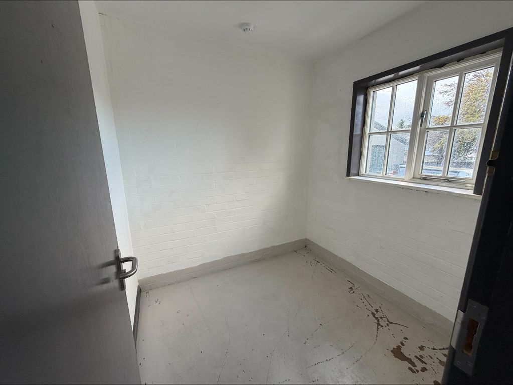 Property photo 1 of 3