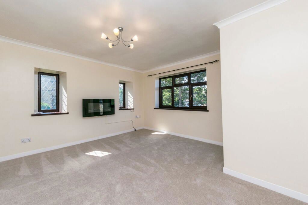 Property photo 3 of 24