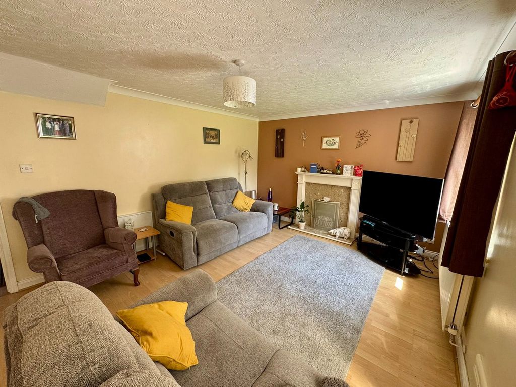 Property photo 3 of 21