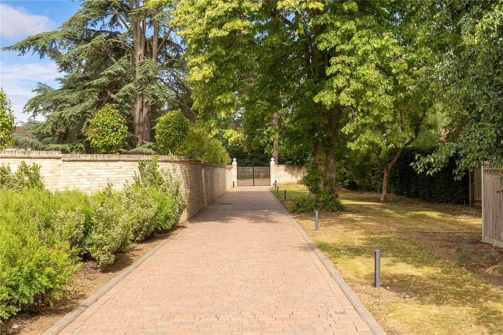 Property photo 2 of 20 Drive