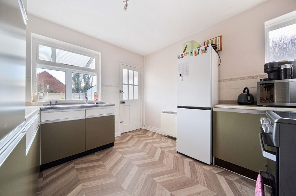 Property photo 3 of 16 Picture 3