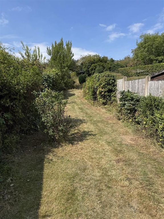 Property photo 3 of 17 Laund Hill 444.Jpg