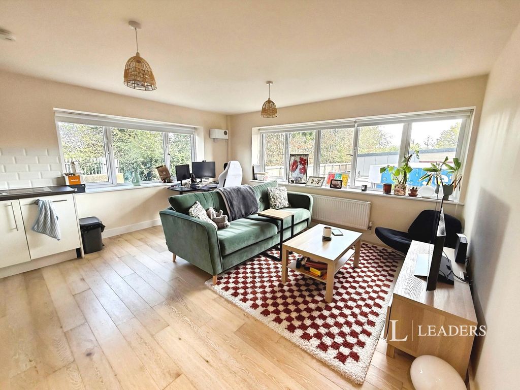 Property photo 1 of 9 Pbox-Img.Jpg