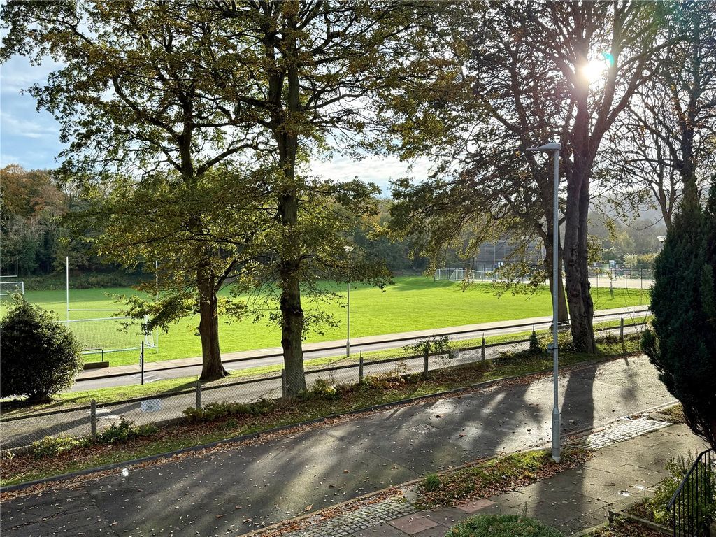 Property photo 3 of 12 Picture No. 12