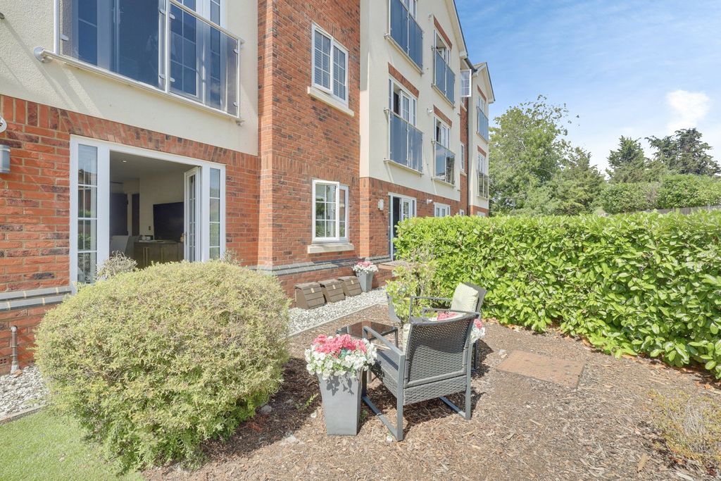 Property photo 1 of 15