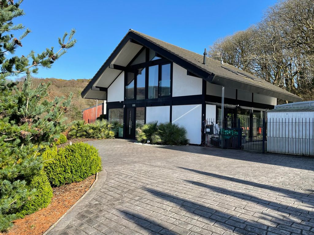 Property photo 1 of 38