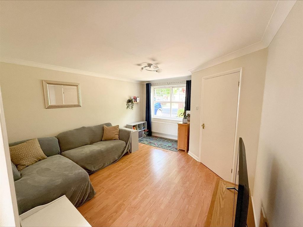 Property photo 2 of 14 Lounge