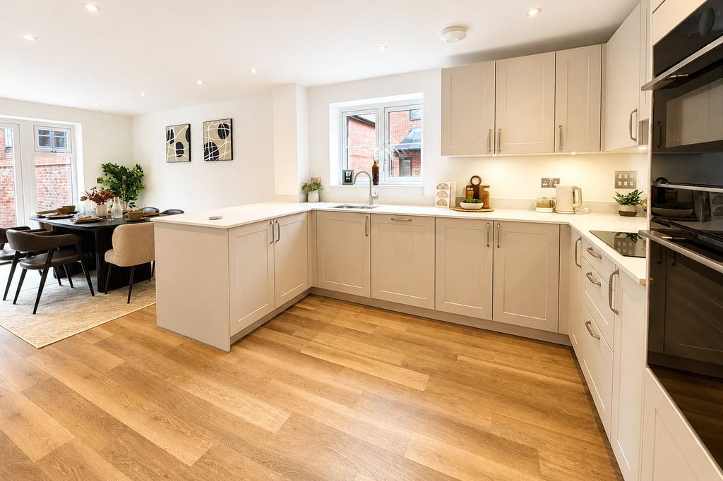 Property photo 3 of 13 Kitchen