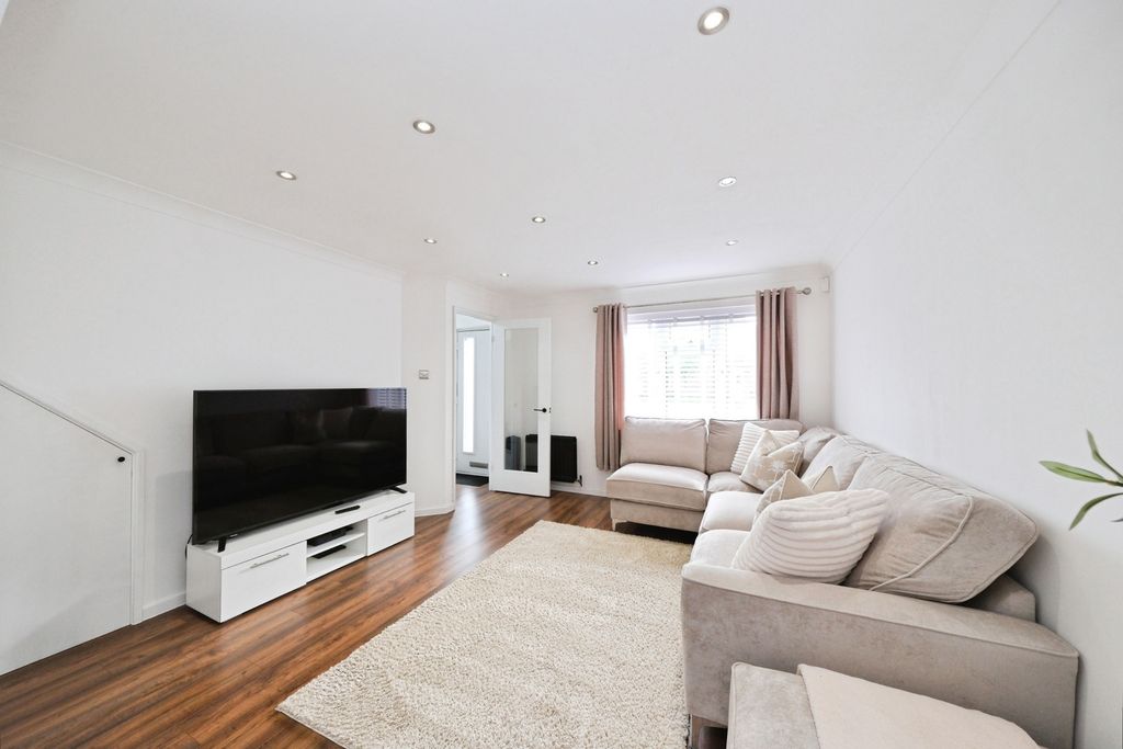 Property photo 2 of 17 Pbox-Img.Jpg