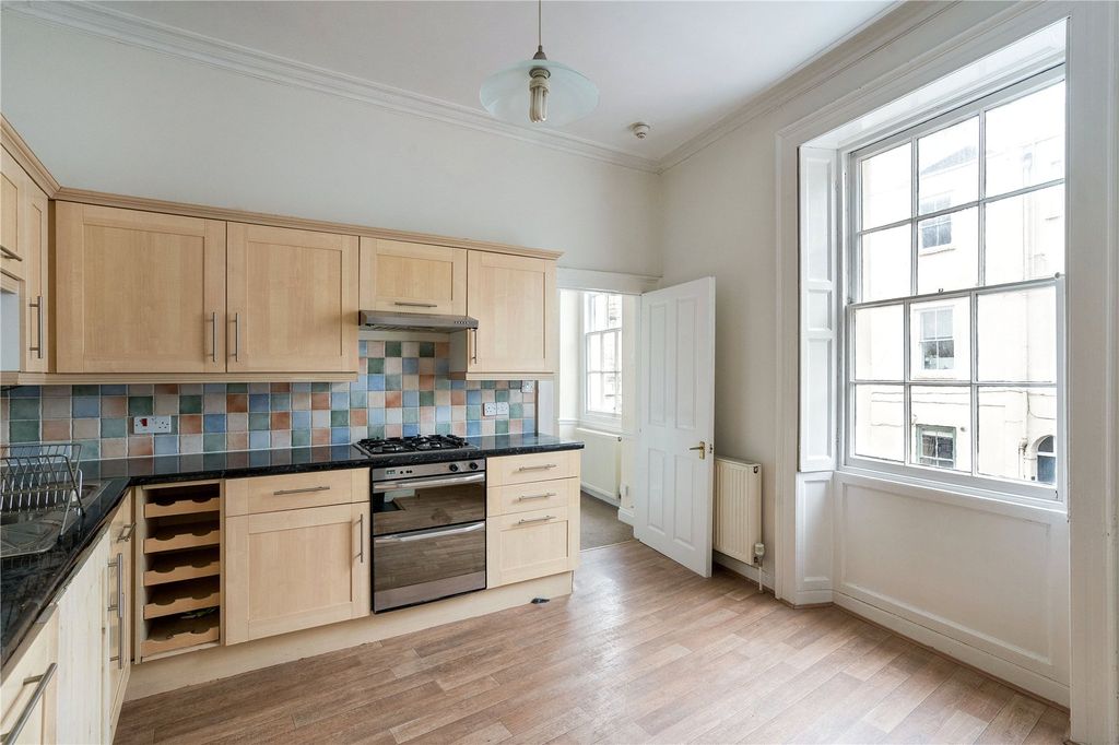 Property photo 3 of 8 Kitchen/Dining Room