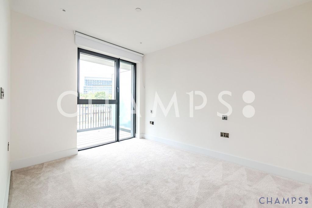 Property photo 3 of 11 Gallery
