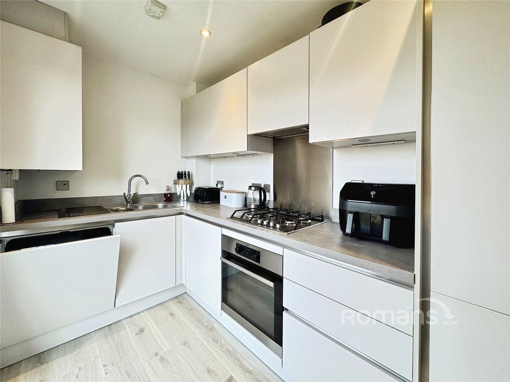 Additional image 5 of 2 bed flat for saleSarah Way, Farnborough GU14