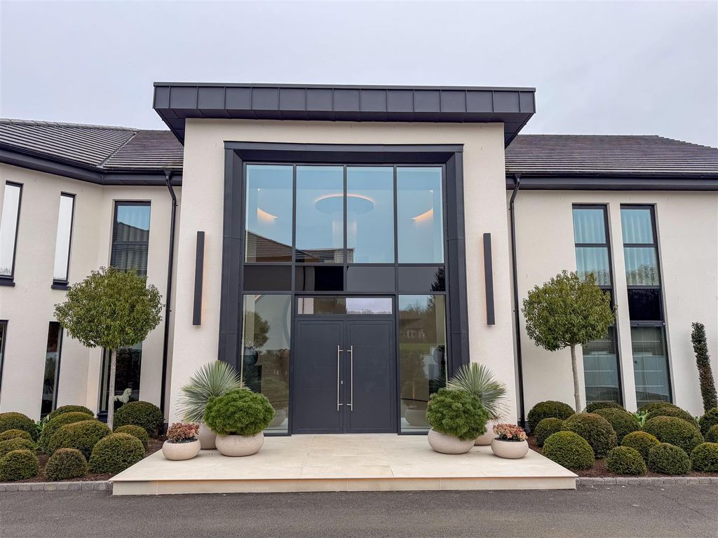 Property photo 3 of 55 Exterior