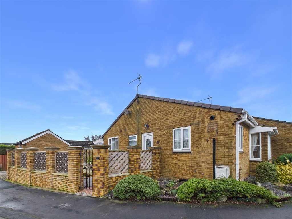 Property photo 1 of 13 Front