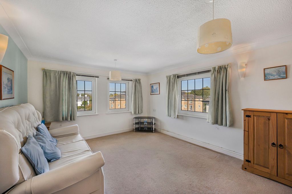 Property photo 3 of 9 Picture No. 06