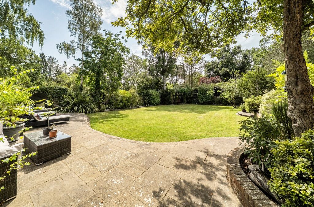 Property photo 2 of 29 Picture No. 46