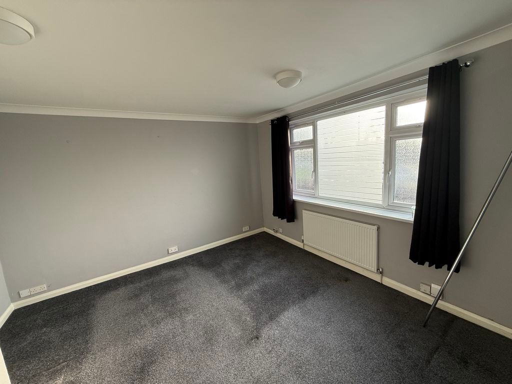 Property photo 2 of 7 Photo 3