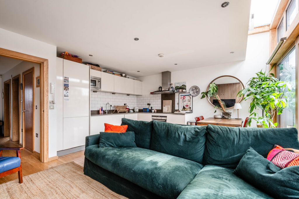 Property photo 2 of 12 2