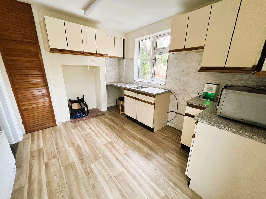 Property photo 3 of 18 Not Specified