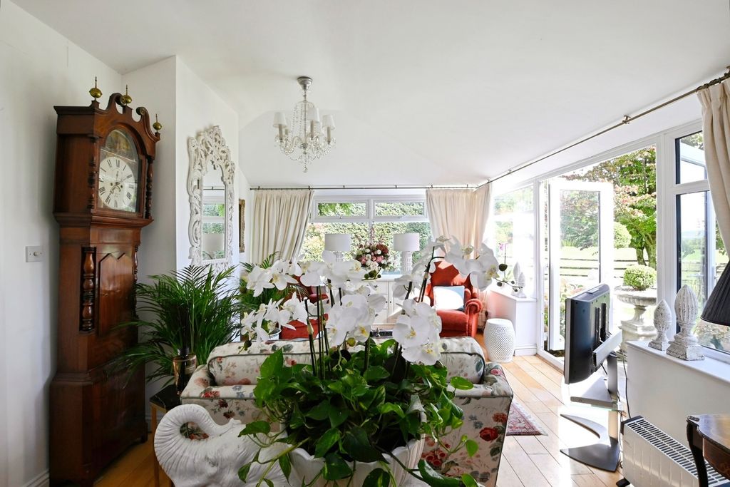 Property photo 3 of 24 Pbox-Img.Jpg