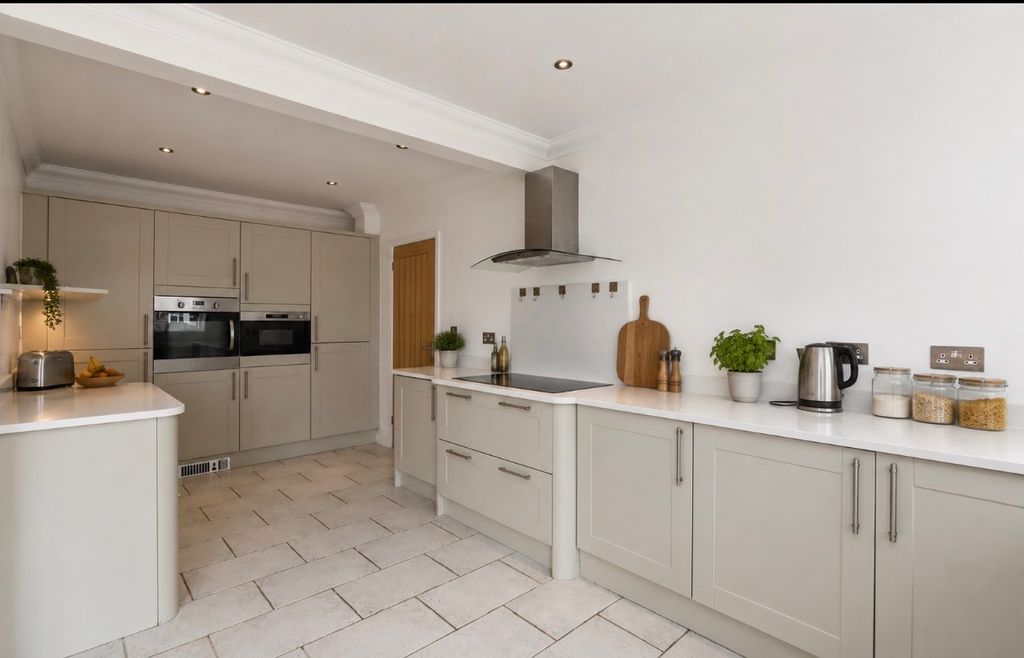 Property photo 2 of 13 Img_2125