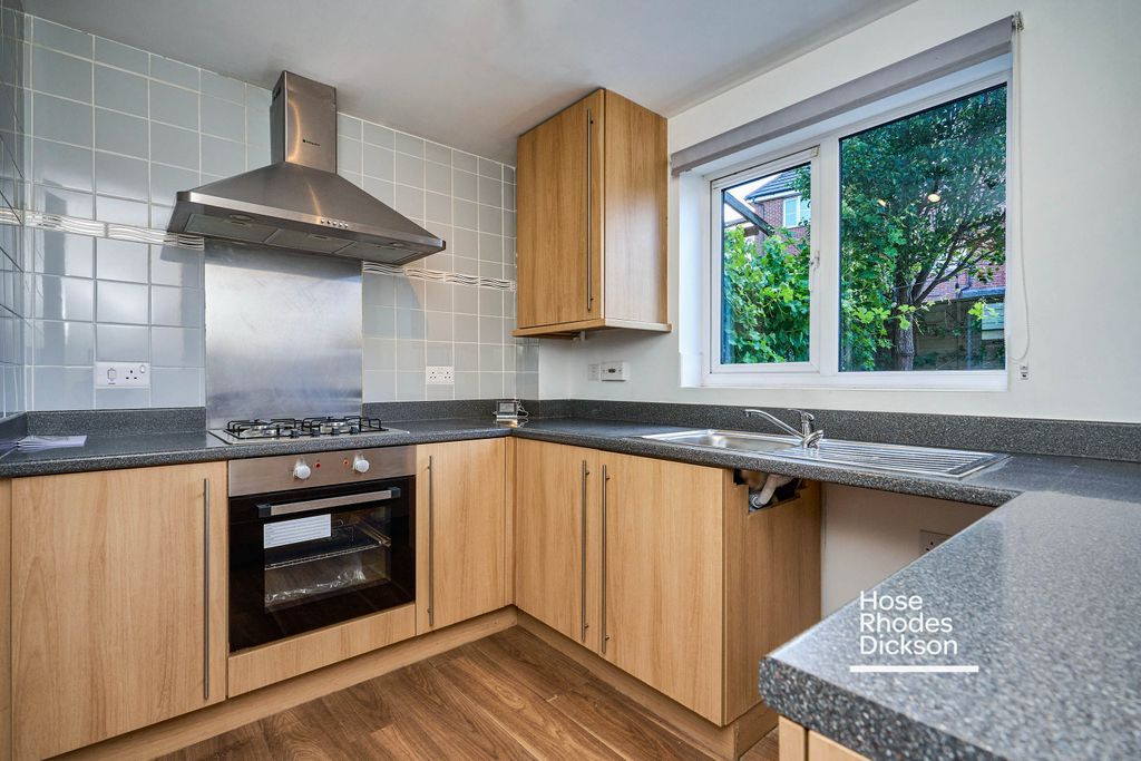 Property photo 2 of 11 2