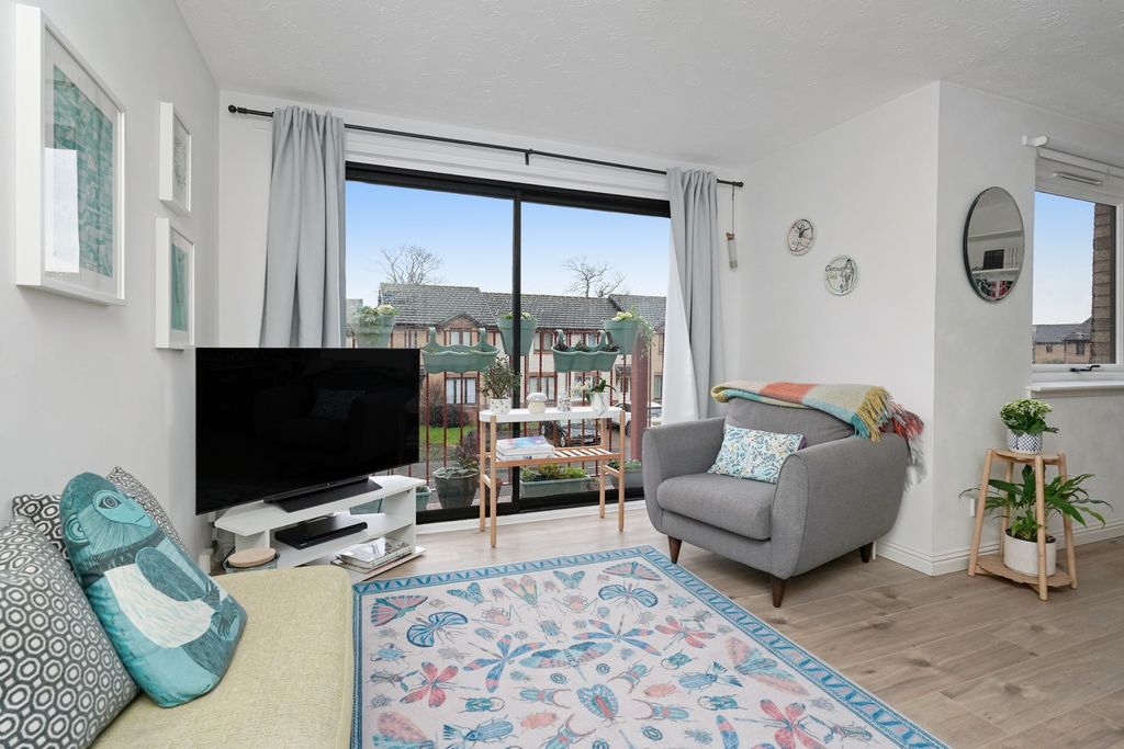 Property photo 2 of 14 Property Image 2