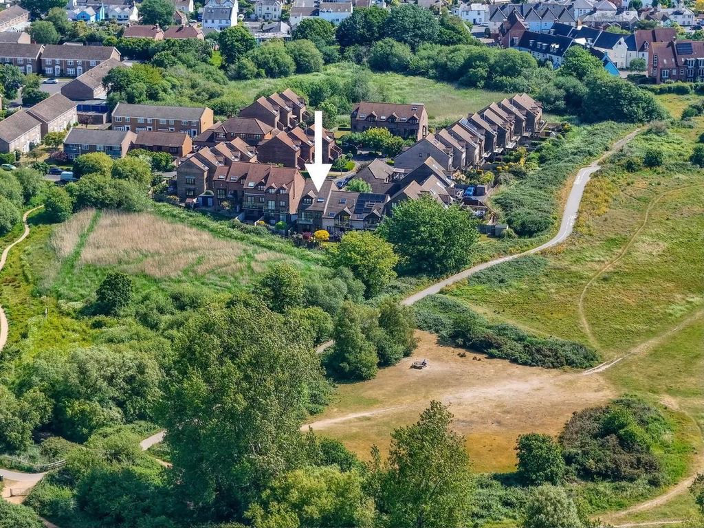Property photo 3 of 34 Asquith Drone.Jpg