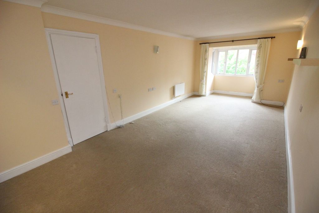 Property photo 2 of 10