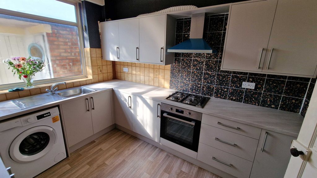 Property photo 2 of 11 Property