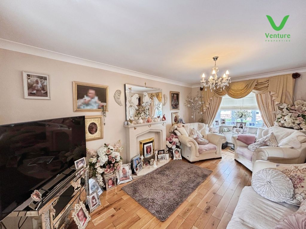 Property photo 2 of 18 Pbox-Img.Jpeg