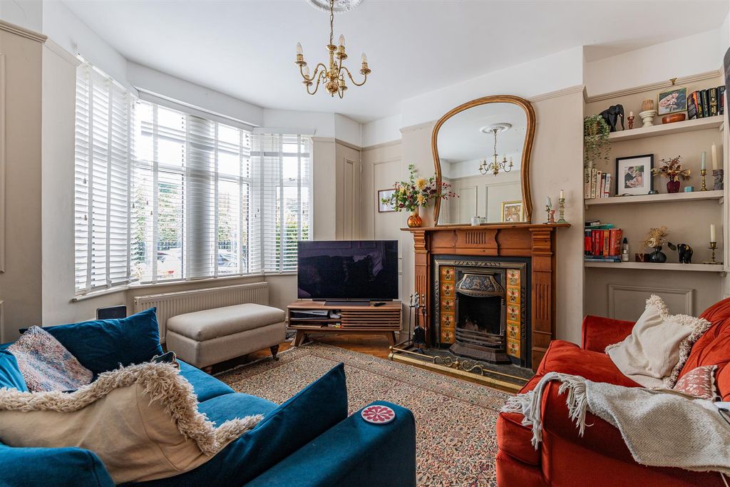 Property photo 2 of 16 42 Lounge-1.Jpg