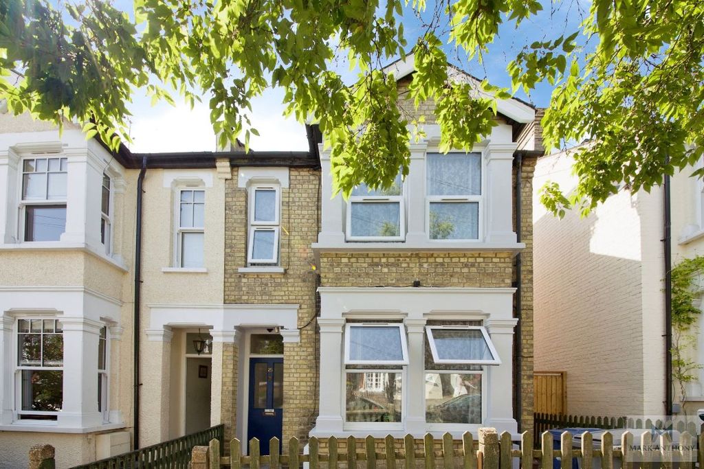 Property photo 1 of 31