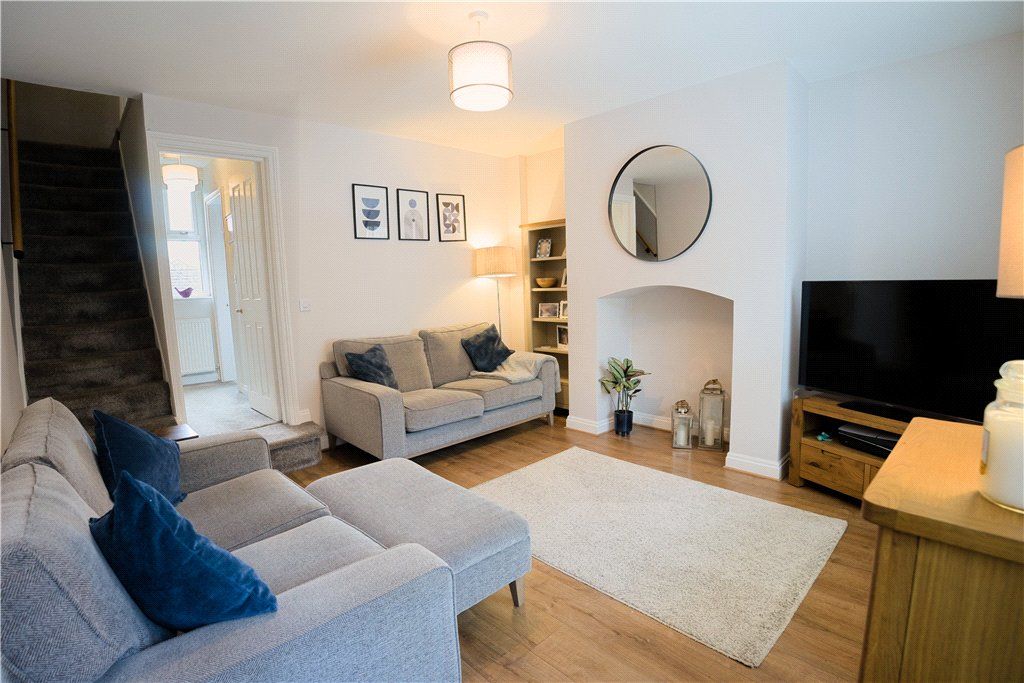 Property photo 3 of 15 Lounge