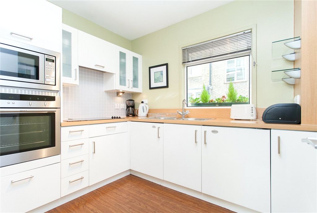 Property photo 2 of 7 Picture No. 40