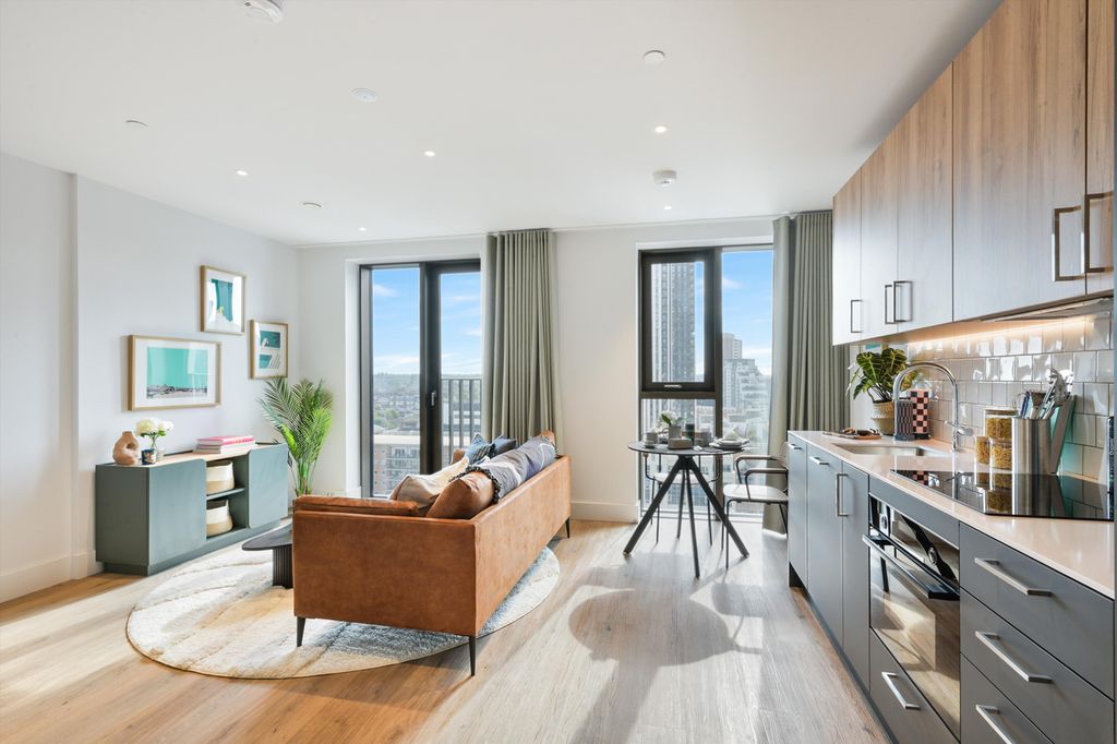 Property photo 1 of 19 Image