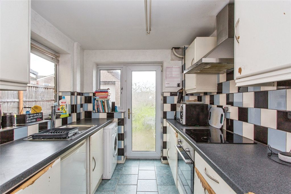 Property photo 3 of 20 Picture No. 21