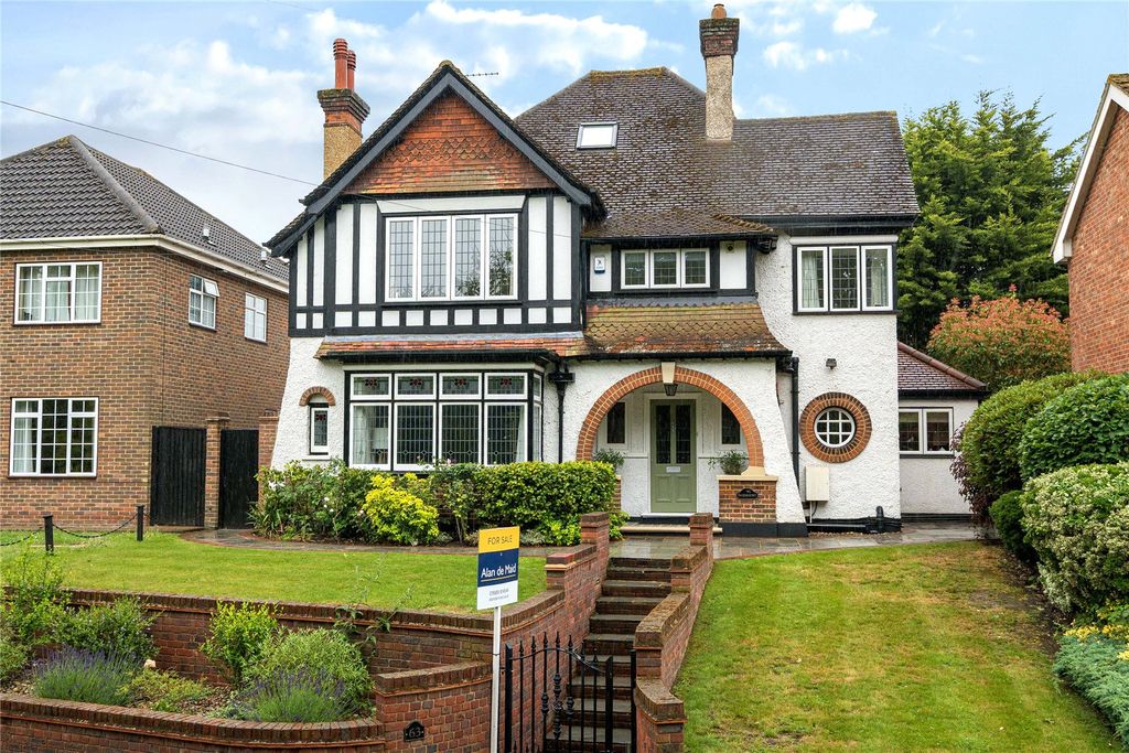 Property photo 1 of 58 Picture No. 05