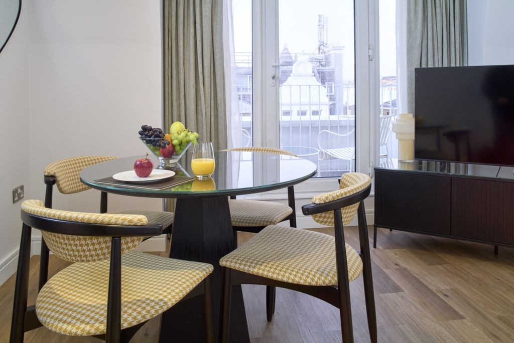 Property photo 3 of 9 Living Room