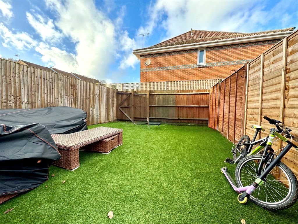 Property photo 2 of 13 Garden.Jpg