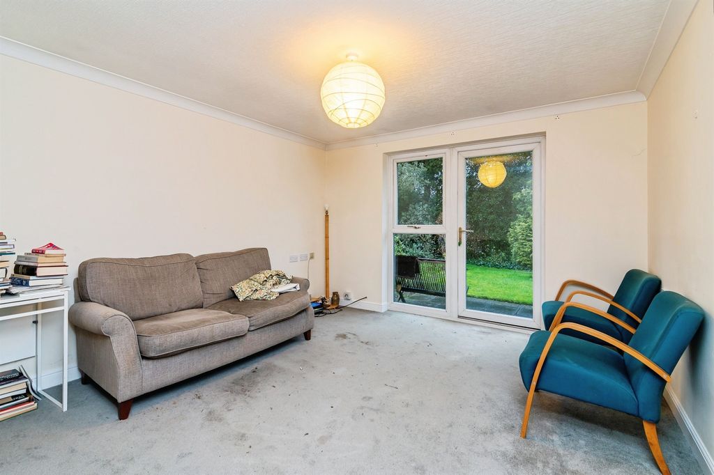 Property photo 2 of 14