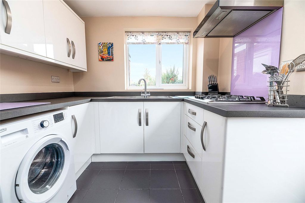 Property photo 3 of 31 Picture No. 21