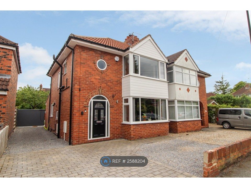 Property photo 2 of 16