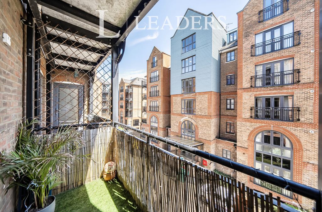 Property photo 3 of 9 F672885d-9904-44B...