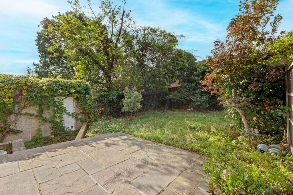 Property photo 3 of 12