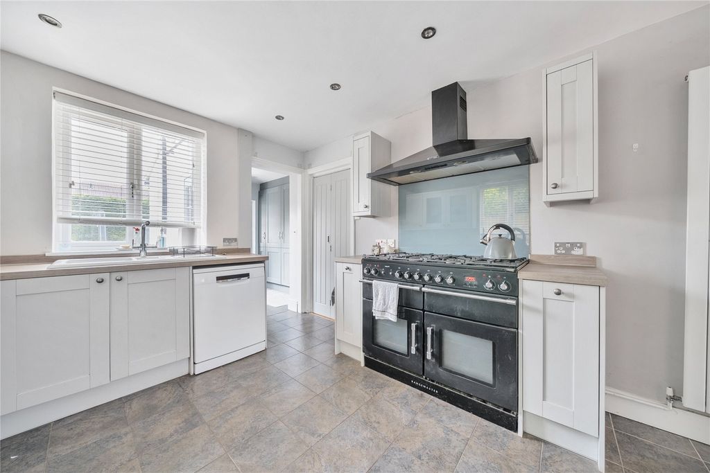 Property photo 3 of 22 Picture No. 05