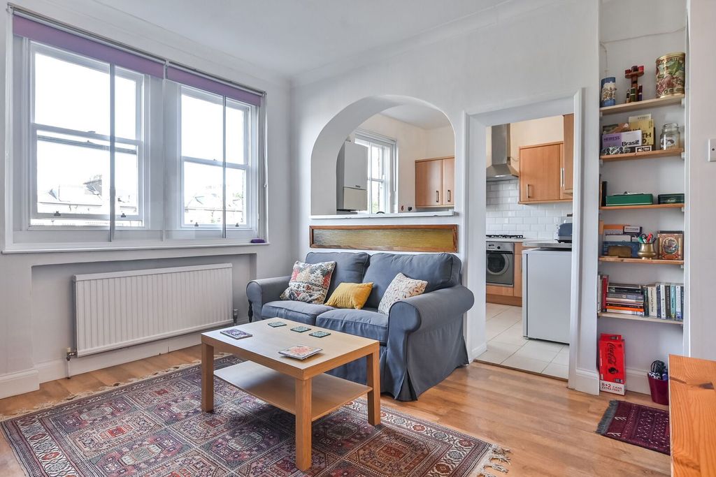 Property photo 1 of 8