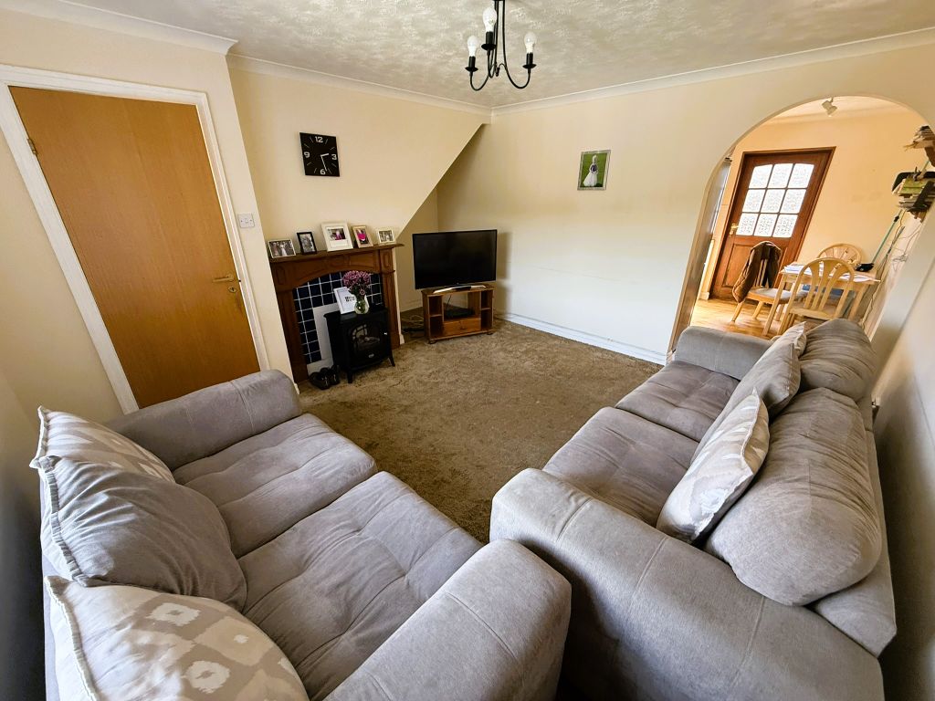 Property photo 2 of 13