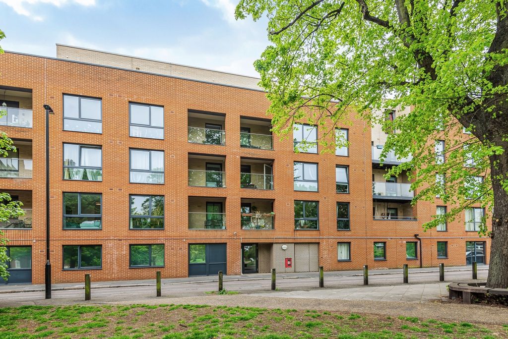 Property photo 1 of 15 External