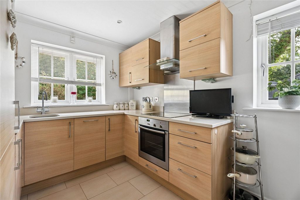 Property photo 3 of 19 Kitchen/Diner